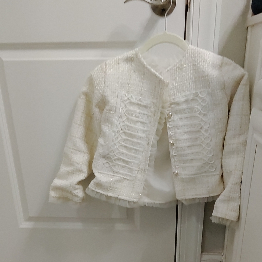 White Cropped Blazer with Elegant Details